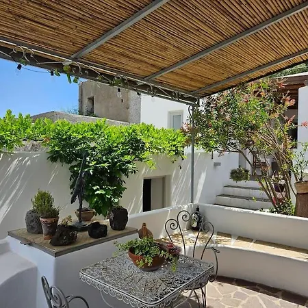 Margot - Authentic Sea View Countryside Appartement Lipari (Isola Lipari)