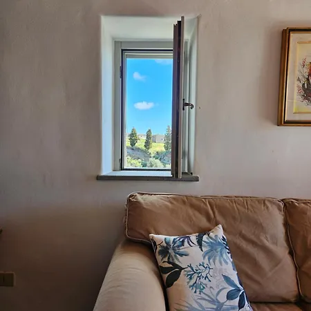 Apartment Margot - Authentic Sea View Countryside *