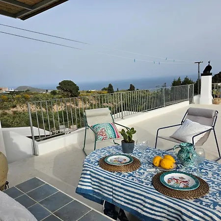 Margot - Authentic Sea View Countryside Apartment *